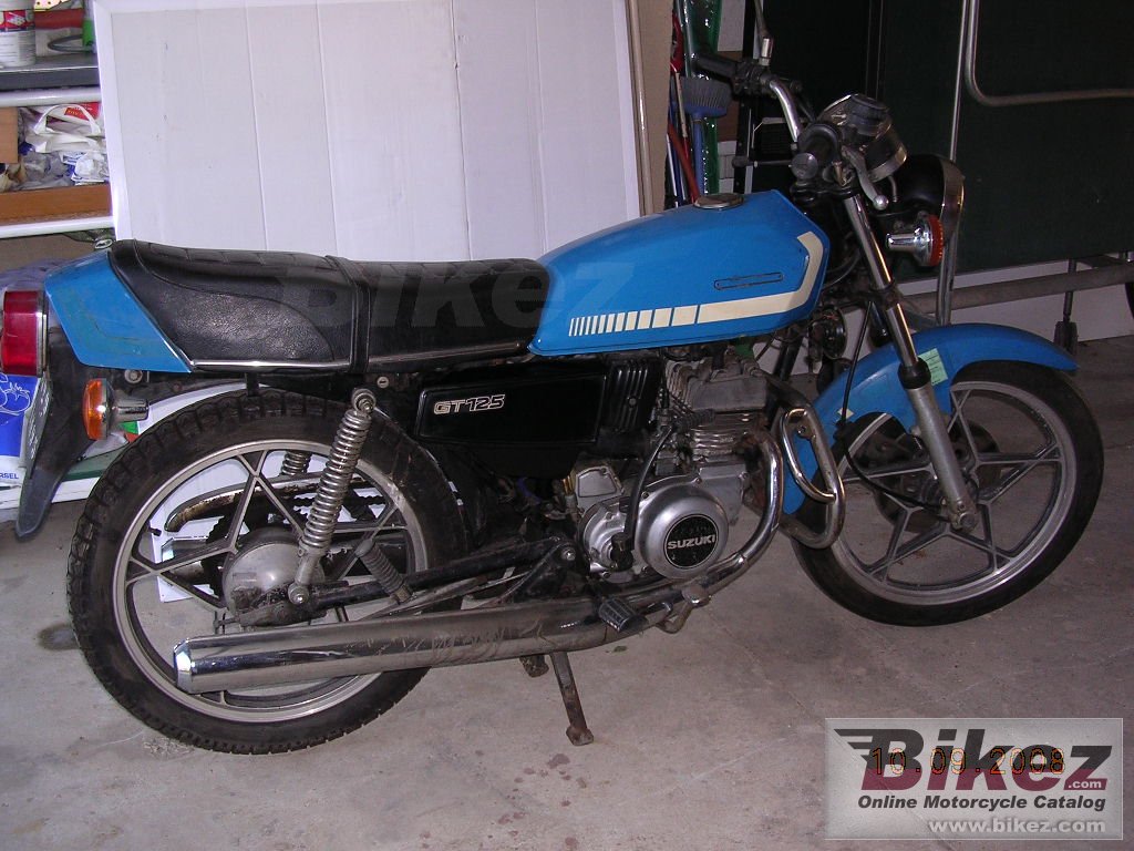 Suzuki GT 125 poster